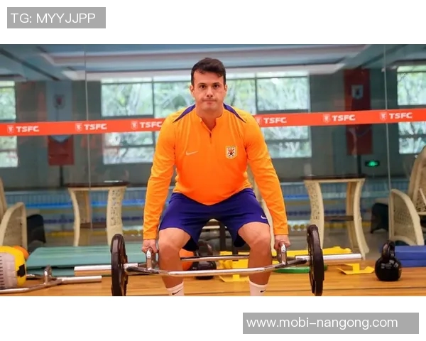 瓦科推射遗憾击中立柱泽卡精彩直塞未能转化为进球