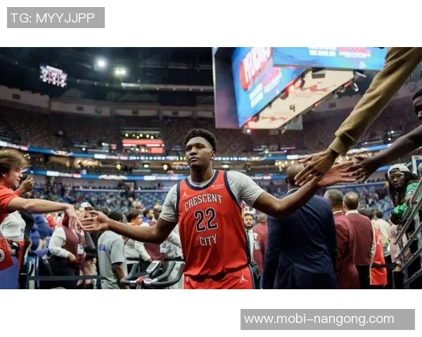 奎因三分球表现出色四投全中贡献17分8篮板3助攻1盖帽